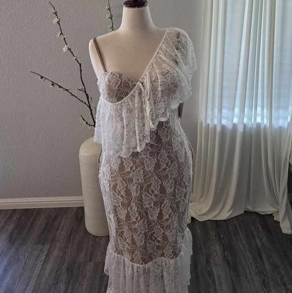 JLUXLABEL White Lace Overlay Dress - Picture 11 of 13